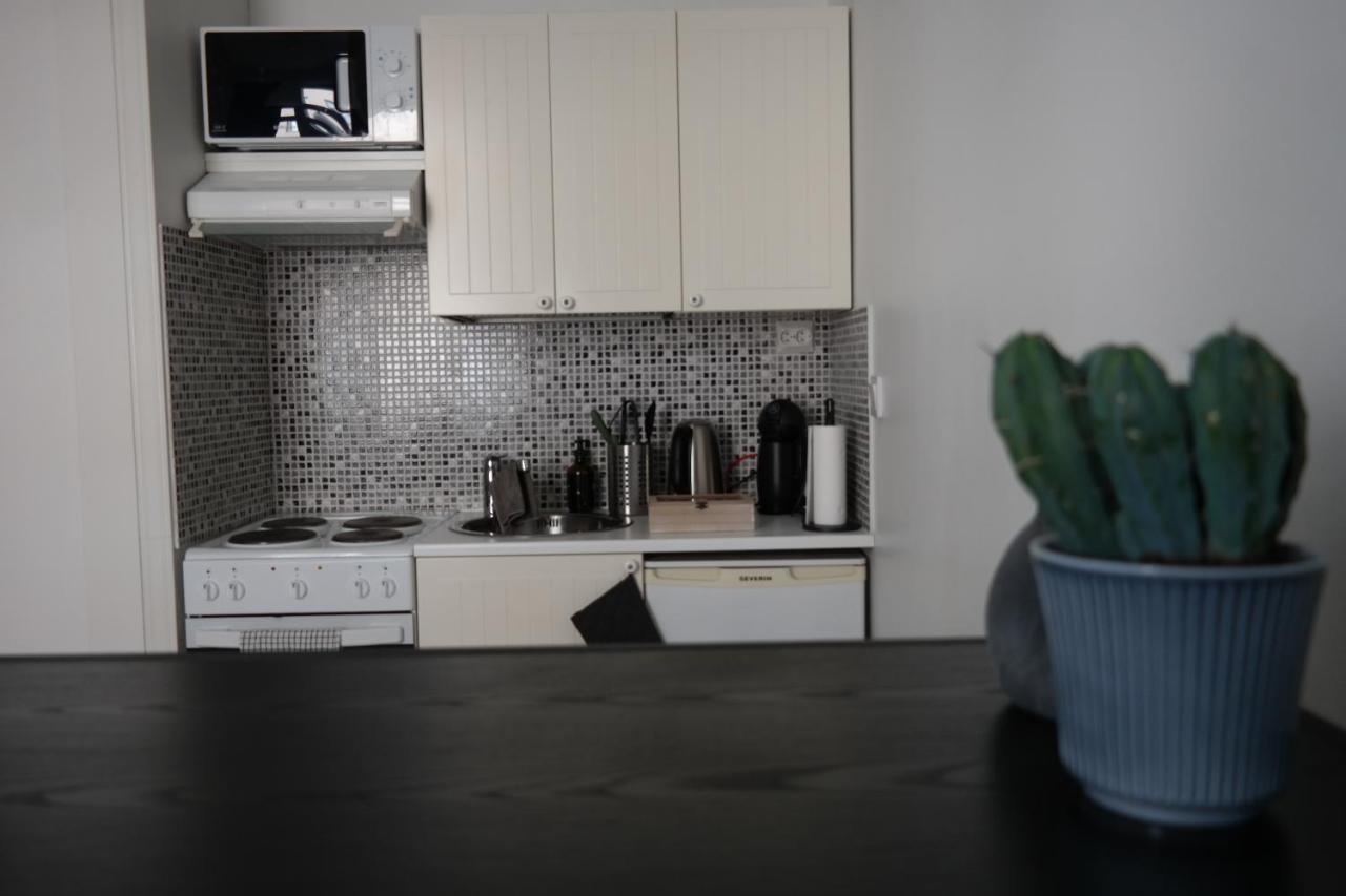 Modern Equipped Studio In Vibrant Kallio, Near Transit & Dining Spots 헬싱키 외부 사진