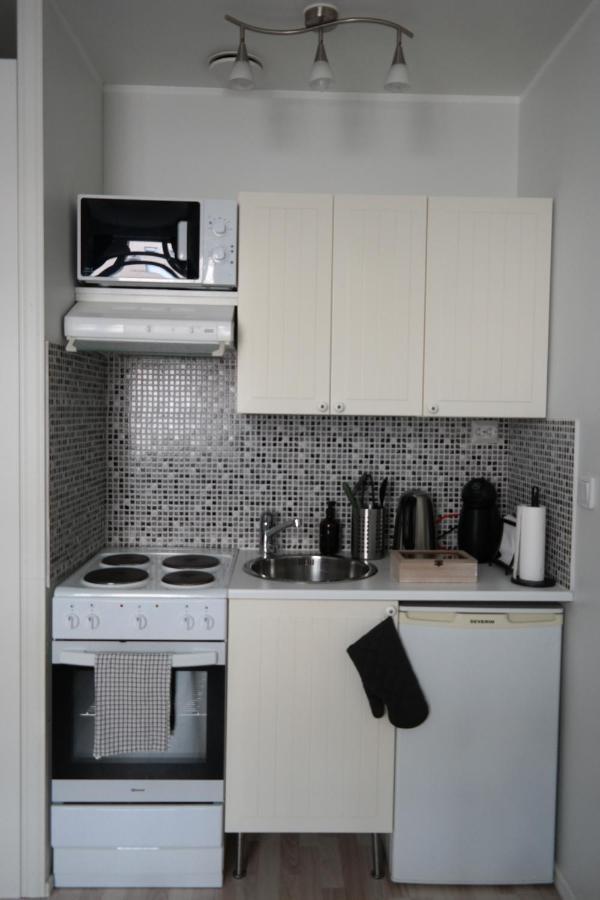 Modern Equipped Studio In Vibrant Kallio, Near Transit & Dining Spots 헬싱키 외부 사진
